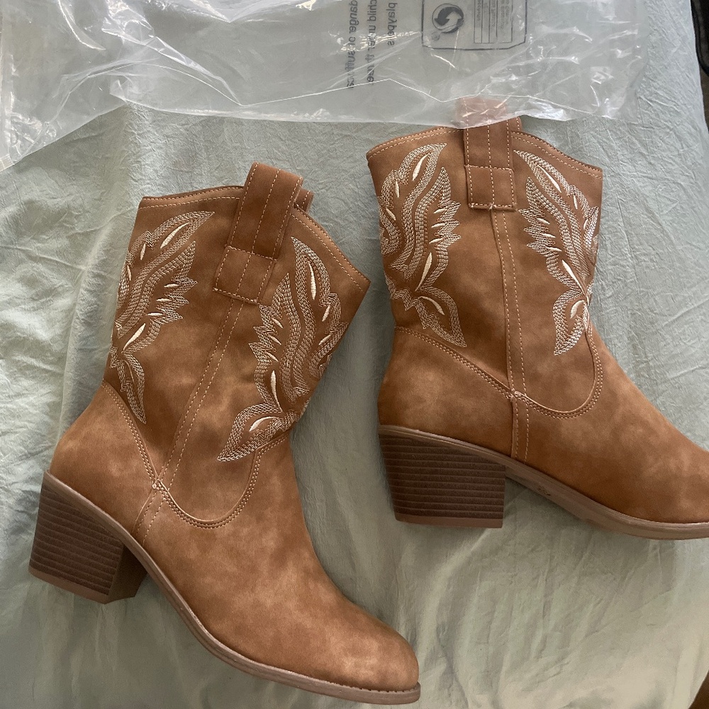 Cowgirl boots size 8 Canada Eur 39 - Picture 1 of 5
